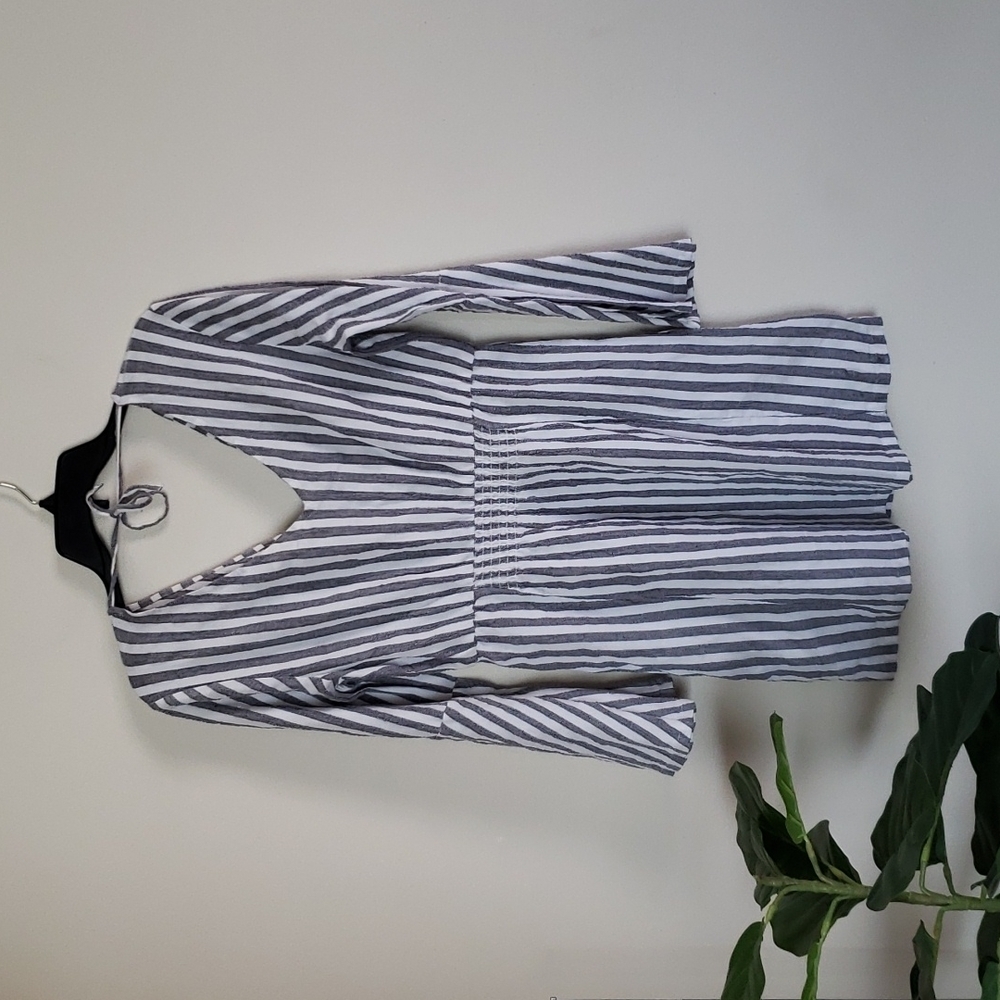 Roxy blind dreams dress, stripes, V-neck, flare sleeve, Lagos stripes. Sz S.